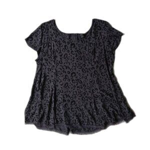 Torrid Gray and Black Animal Print Cap Sleeve Fringed Hem Blouse Women's Size 2